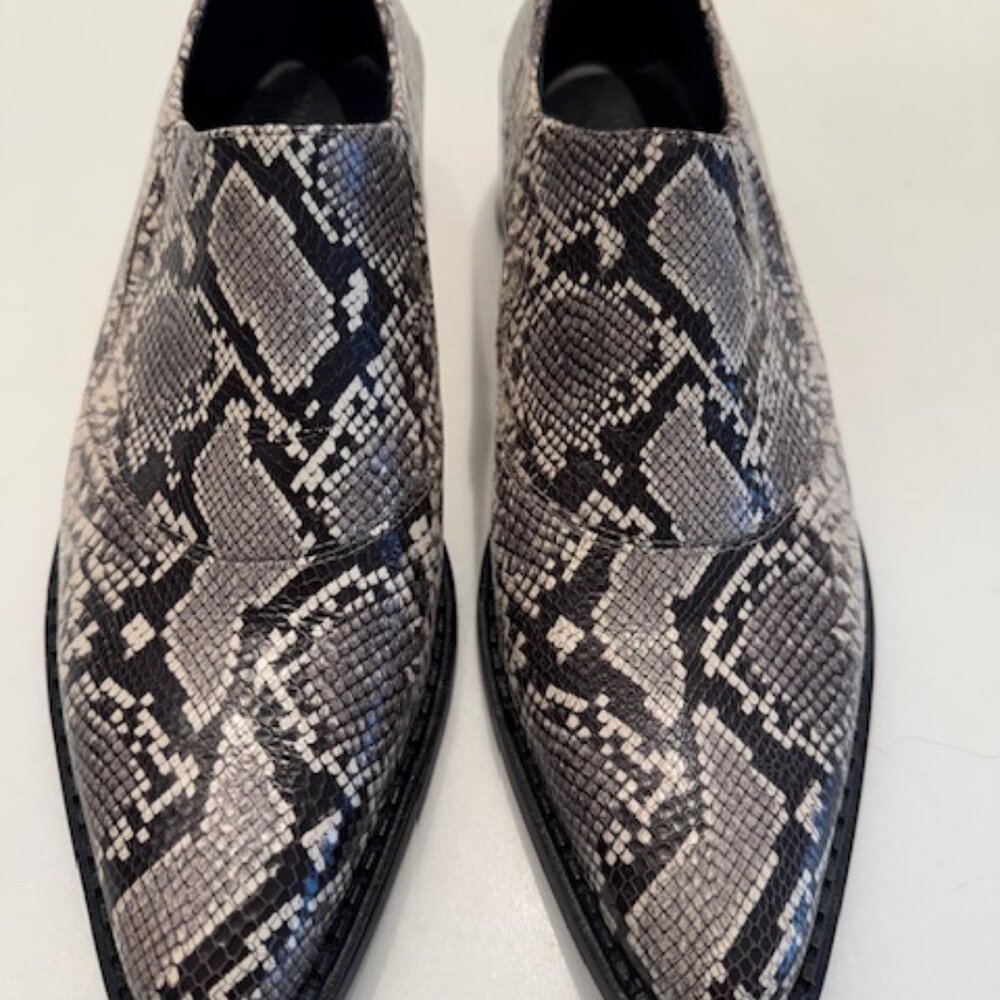 NWOT Vince Black & White Snake Booties 10